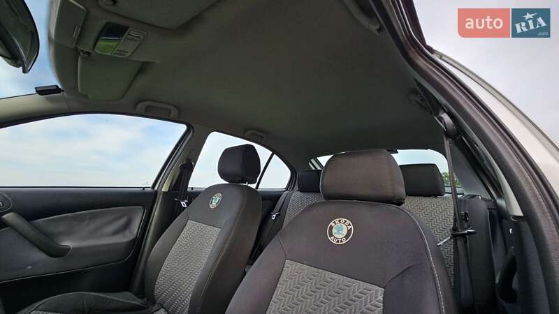 Лифтбек Skoda Octavia 2004 в Полтаве