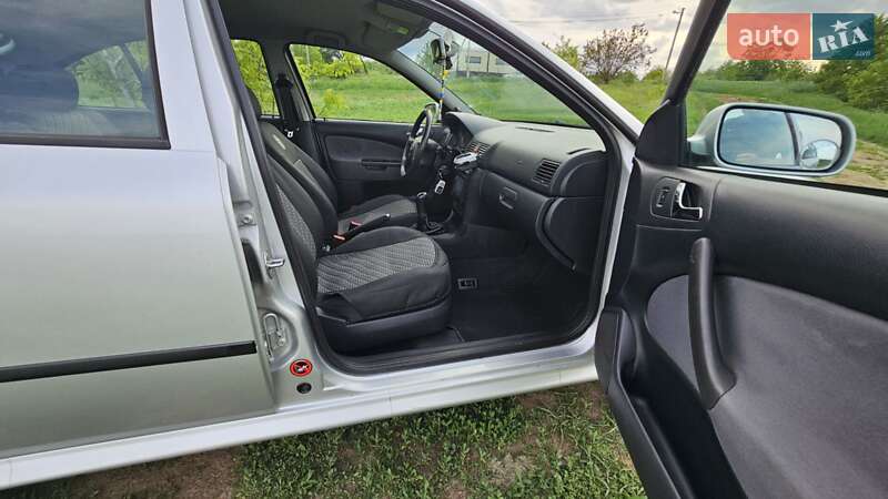 Лифтбек Skoda Octavia 2004 в Полтаве