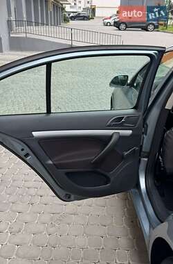 Лифтбек Skoda Octavia 2005 в 