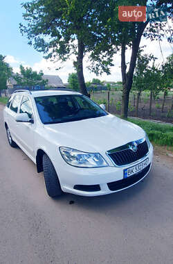 Универсал Skoda Octavia 2012 в 