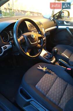 Универсал Skoda Octavia 2011 в 