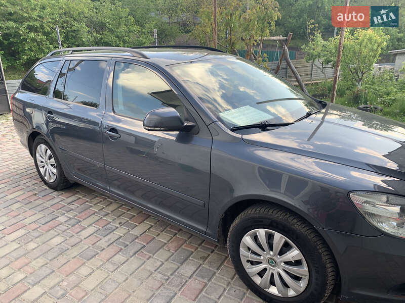 Універсал Skoda Octavia 2011 в Дунаївцях
