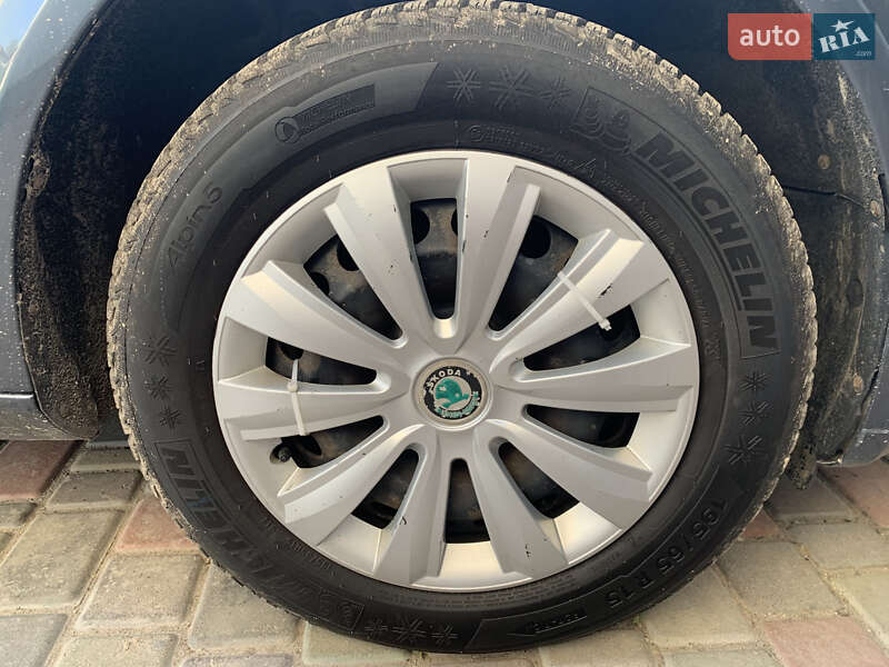 Універсал Skoda Octavia 2011 в Дунаївцях