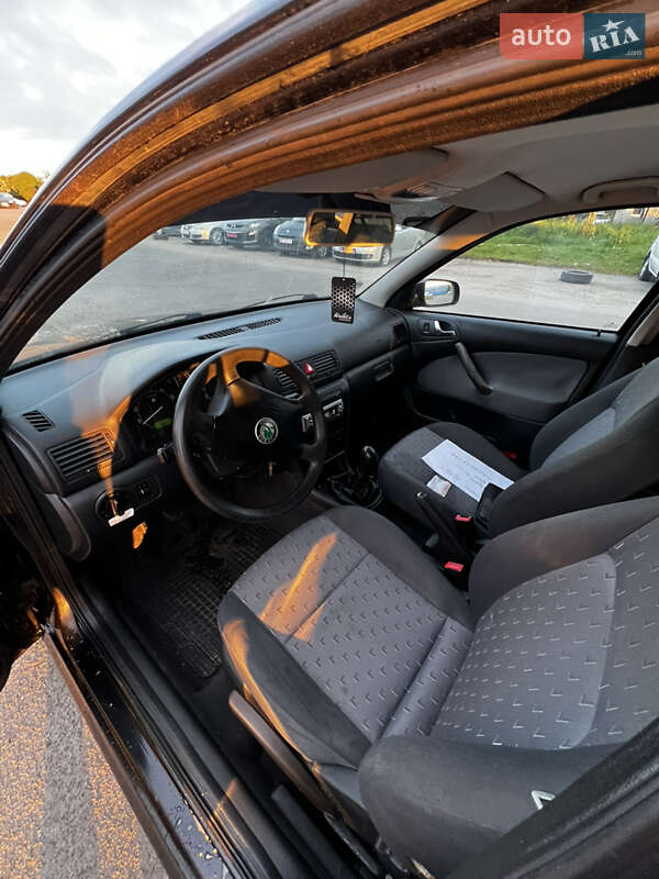 Універсал Skoda Octavia 2004 в Луцьку