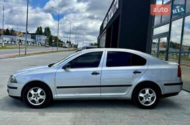 Лифтбек Skoda Octavia 2008 в 
