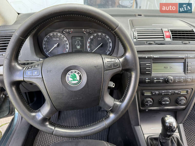 Лифтбек Skoda Octavia 2006 в Снятине