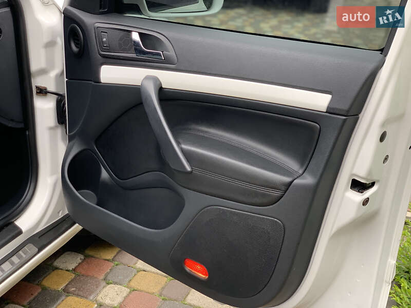 Універсал Skoda Octavia 2009 в Івано-Франківську