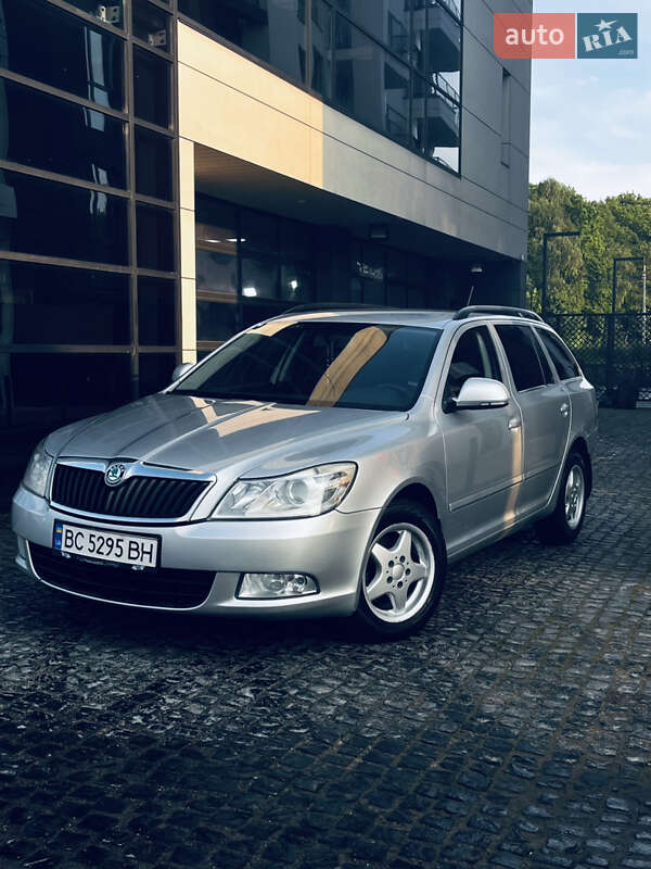 Универсал Skoda Octavia 2012 в 