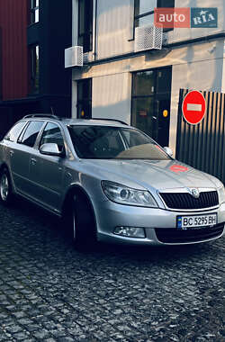Универсал Skoda Octavia 2012 в 