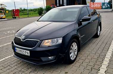 Лифтбек Skoda Octavia 2015 в Ужгороде