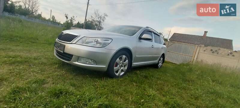 Универсал Skoda Octavia 2010 в 