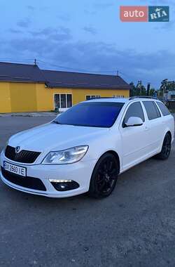 Универсал Skoda Octavia 2010 в 
