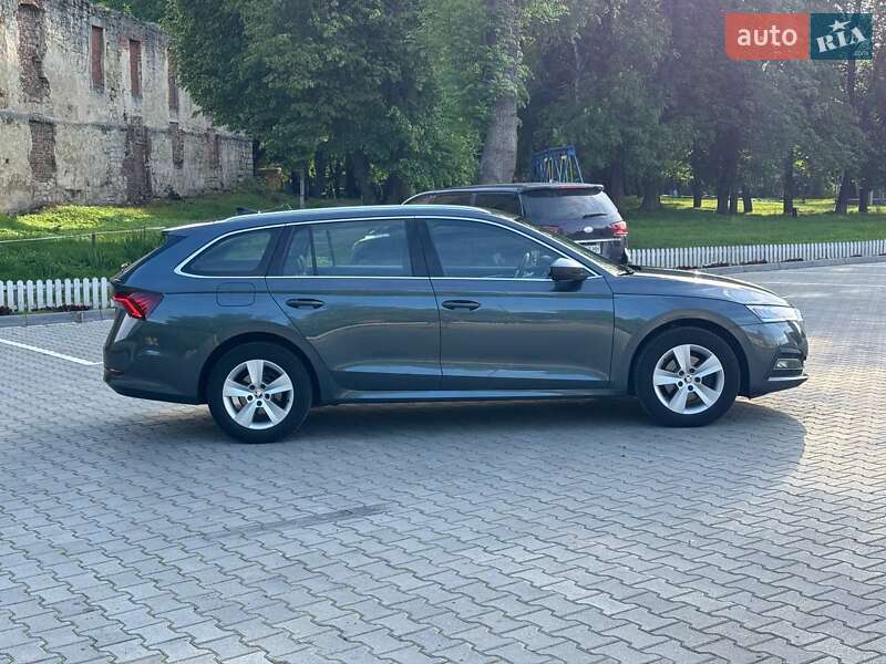 Універсал Skoda Octavia 2021 в Бережанах