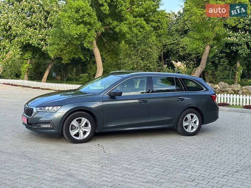 Універсал Skoda Octavia 2021 в Бережанах