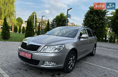 Универсал Skoda Octavia 2011 в 