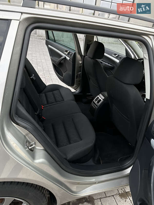 Универсал Skoda Octavia 2011 в Нововолынске