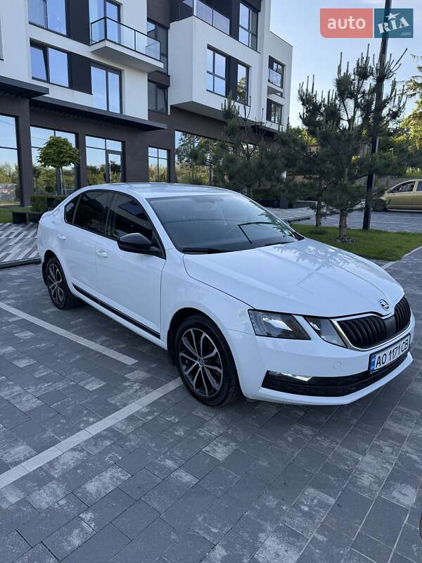 Ліфтбек Skoda Octavia 2017 в 