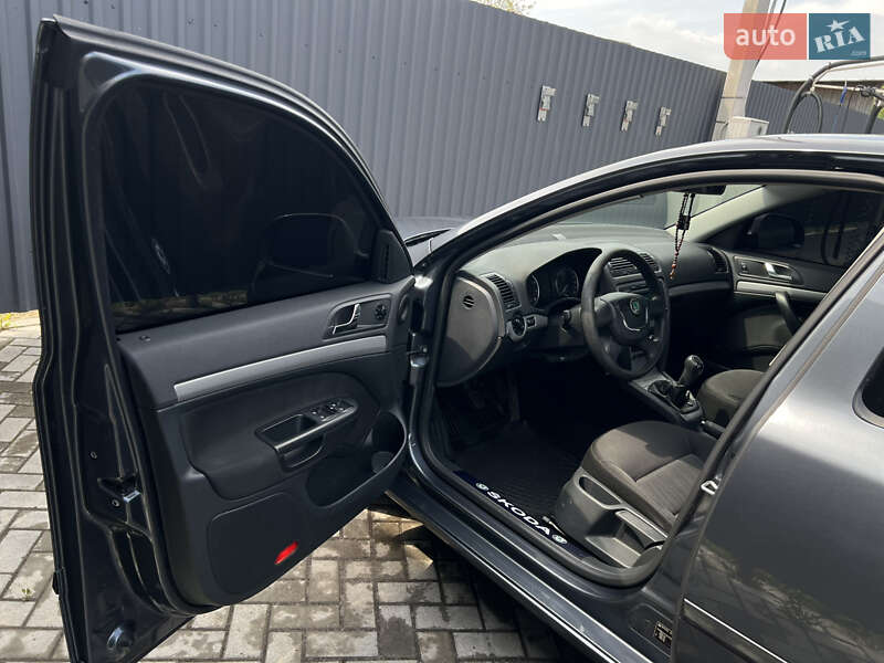 Ліфтбек Skoda Octavia 2011 в Шептицькому