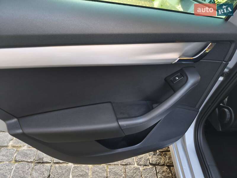 Універсал Skoda Octavia 2017 в Звягелі