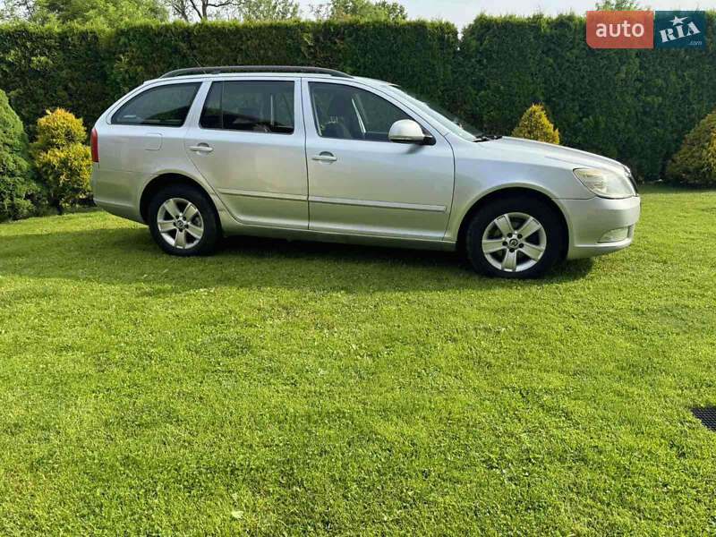 Универсал Skoda Octavia 2009 в Дрогобыче