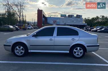 Ліфтбек Skoda Octavia 2004 в 