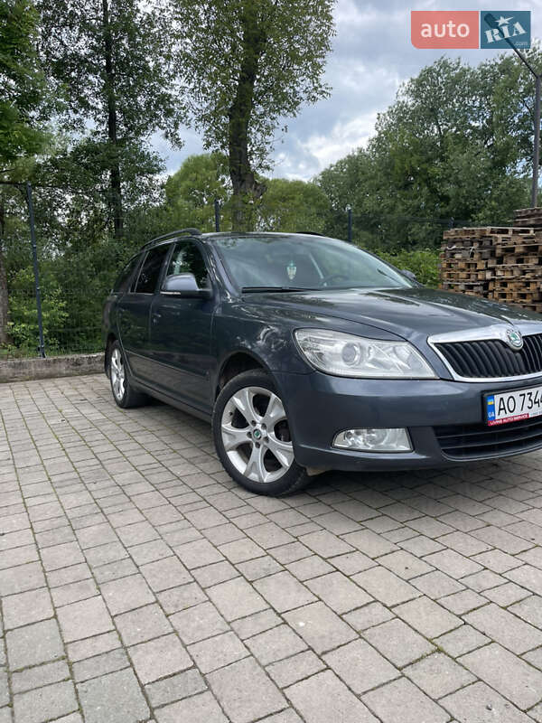 Універсал Skoda Octavia 2012 в 