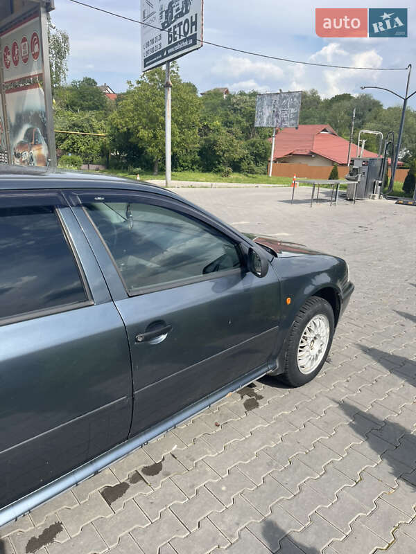 Універсал Skoda Octavia 2000 в Чернівцях