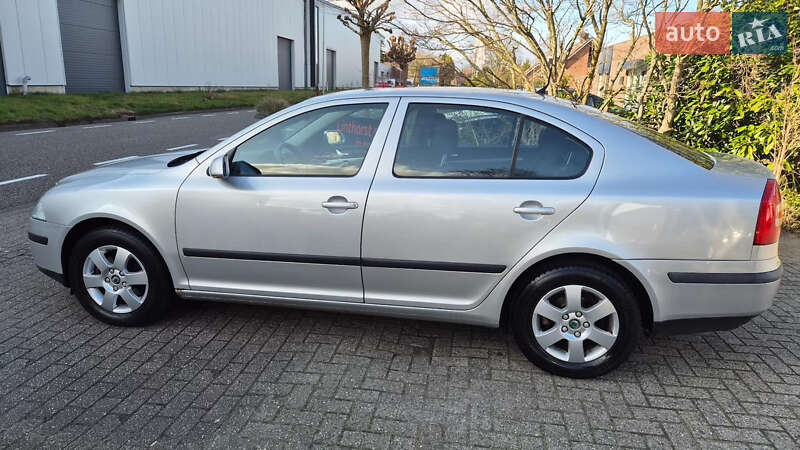 Лифтбек Skoda Octavia 2006 в Гадяче