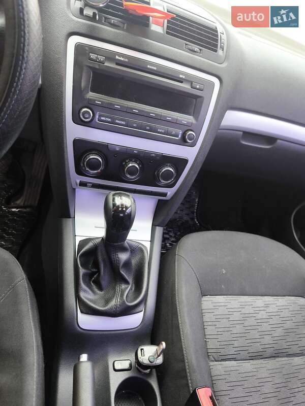 Ліфтбек Skoda Octavia 2009 в Києві фото 14 Ліфтбек Skoda Octavia 2009 в Києві