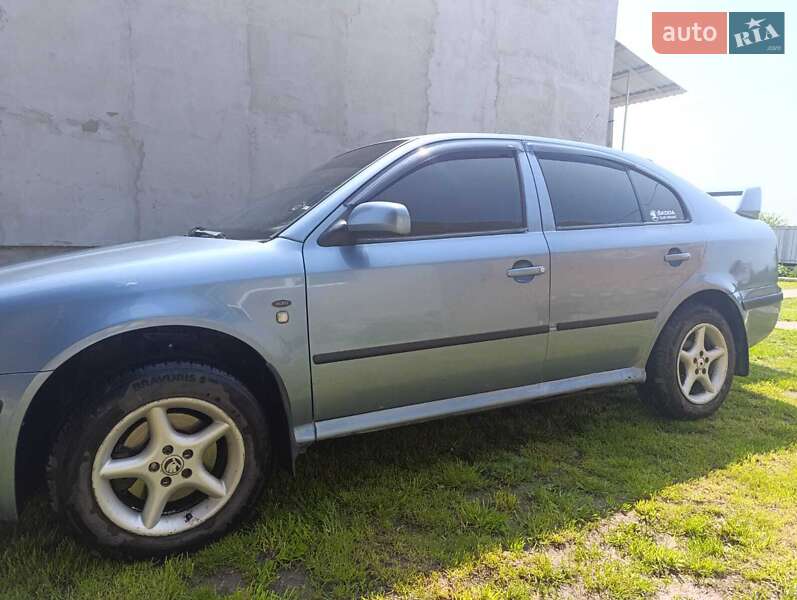 Ліфтбек Skoda Octavia 2003 в Погребище