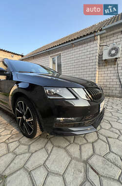 Універсал Skoda Octavia 2019 в Лозовій
