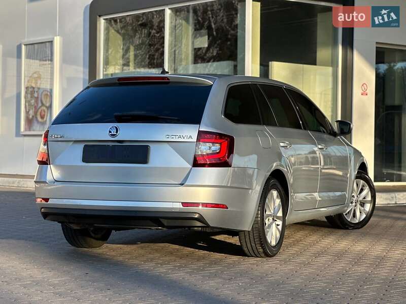 Универсал Skoda Octavia 2019 в Луцке