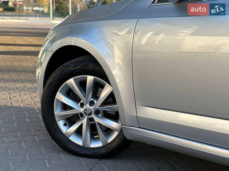 Универсал Skoda Octavia 2019 в Луцке