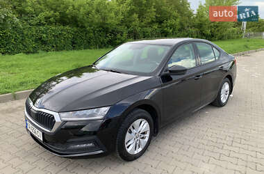 Лифтбек Skoda Octavia 2021 в Черновцах