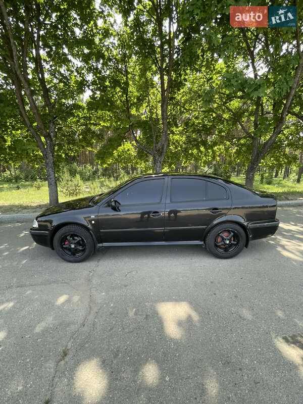 Лифтбек Skoda Octavia 2002 в Сумах