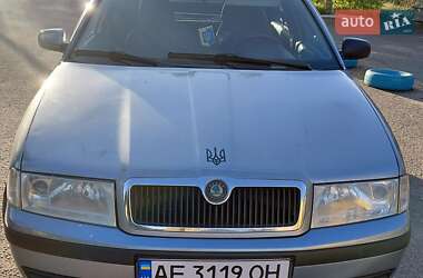 Лифтбек Skoda Octavia 2002 в Днепре