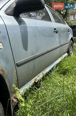 Лифтбек Skoda Octavia 2004 в 