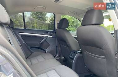 Лифтбек Skoda Octavia 2012 в 