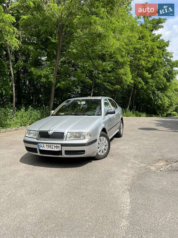 Лифтбек Skoda Octavia 2001 в Киеве