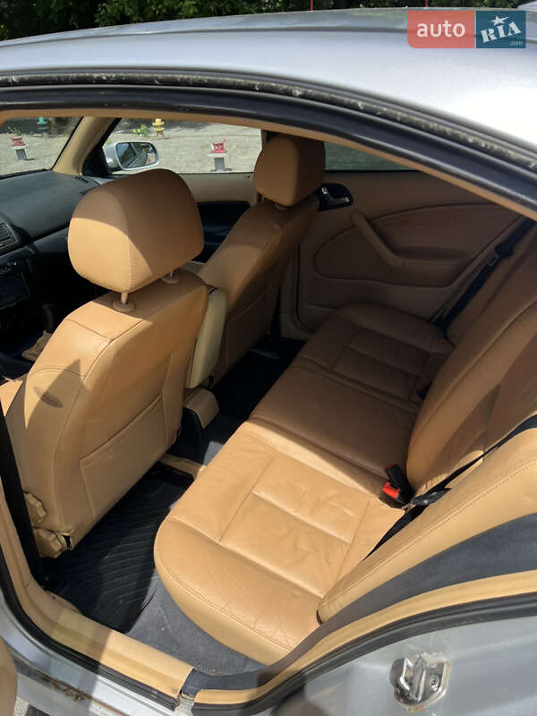 Лифтбек Skoda Octavia 2001 в Киеве