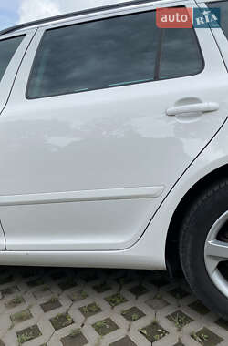 Универсал Skoda Octavia 2012 в 