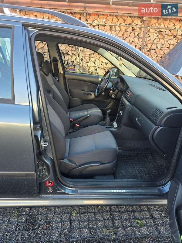 Універсал Skoda Octavia 2004 в Черкасах