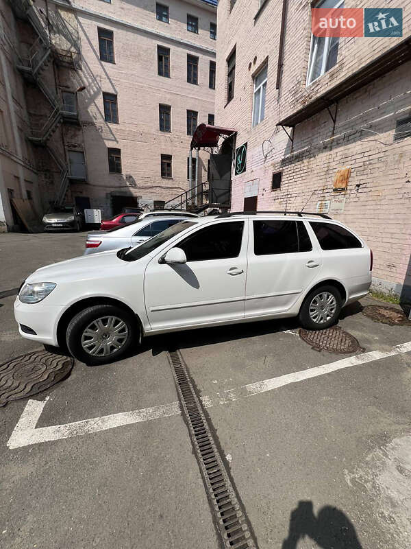 Універсал Skoda Octavia 2010 в Києві