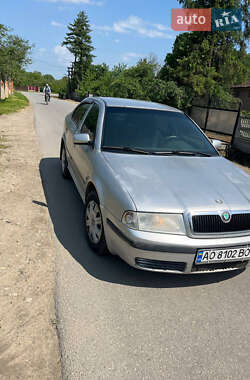 Ліфтбек Skoda Octavia 2002 в Івано-Франківську