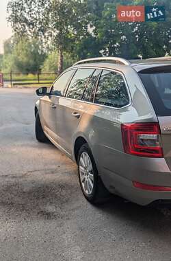 Универсал Skoda Octavia 2015 в 