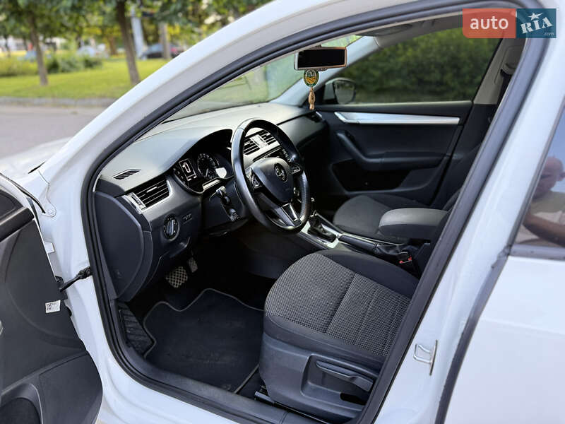 Универсал Skoda Octavia 2016 в Умани