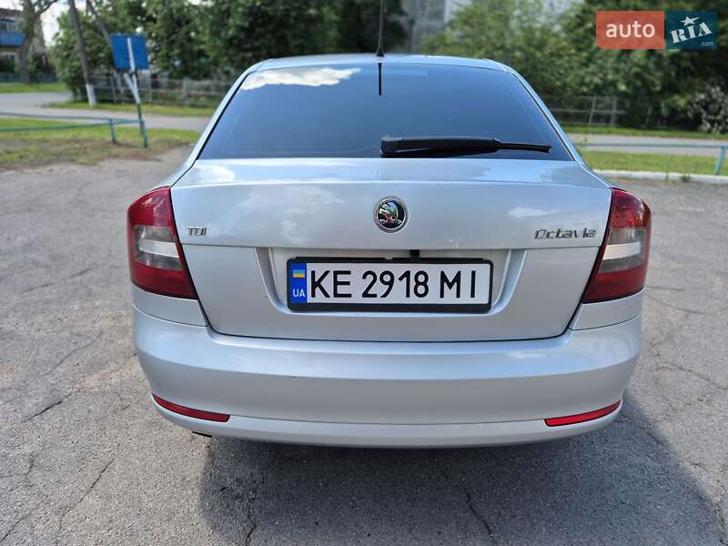 Ліфтбек Skoda Octavia 2012 в Нікополі