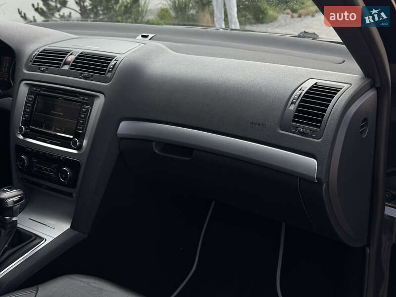 Универсал Skoda Octavia 2011 в Чернигове
