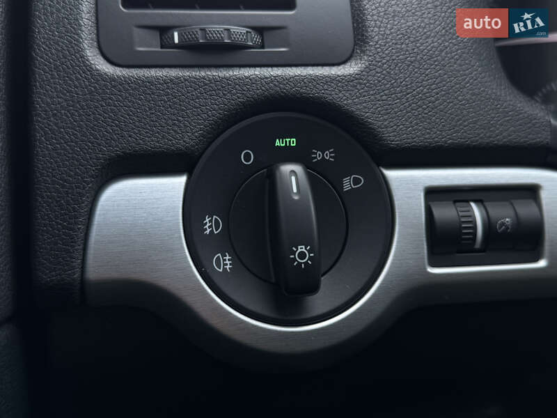 Универсал Skoda Octavia 2011 в Чернигове