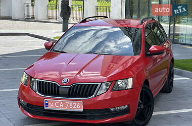 Универсал Skoda Octavia 2018 в Сваляве